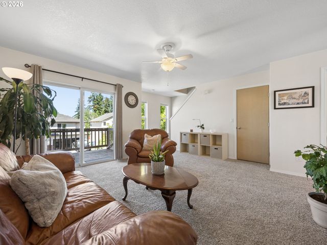 1384 Sw 22ND Ter, Gresham, OR 97080