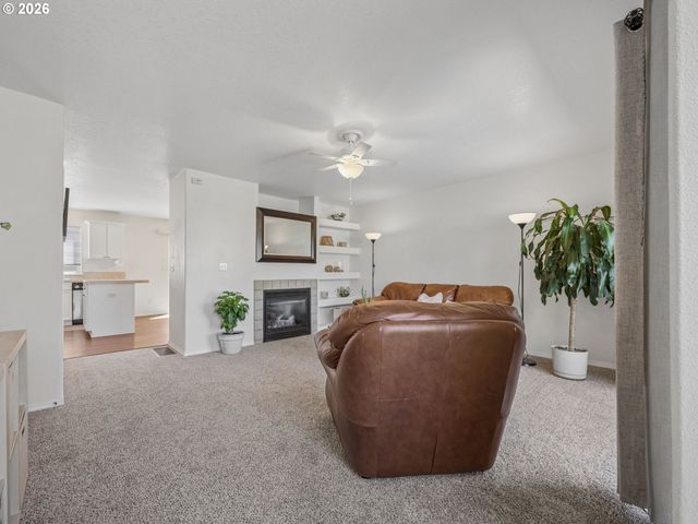 1384 Sw 22ND Ter, Gresham, OR 97080
