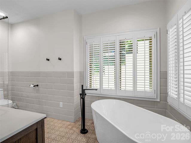 454 Cutaway Road, Lake Lure, NC 28746
