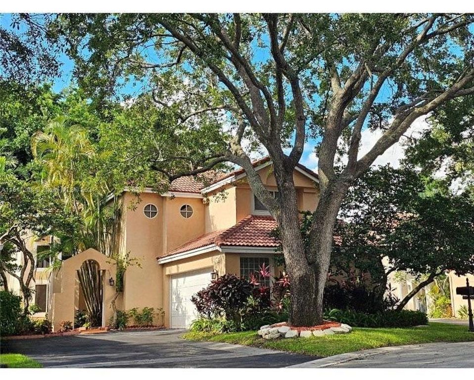 10091 NW 5 Street, Plantation, FL 33324