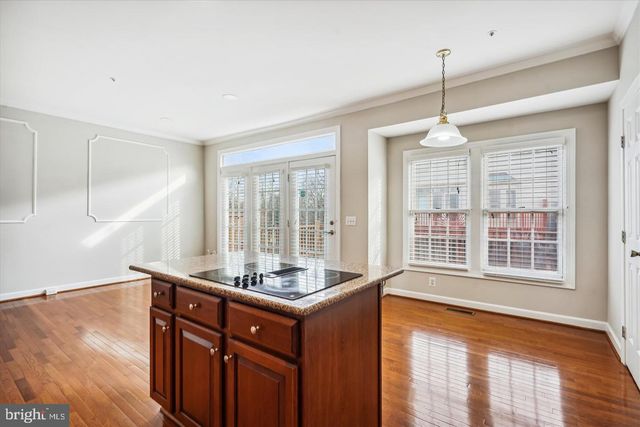 1805 DAWSON ST, Vienna, VA 22182