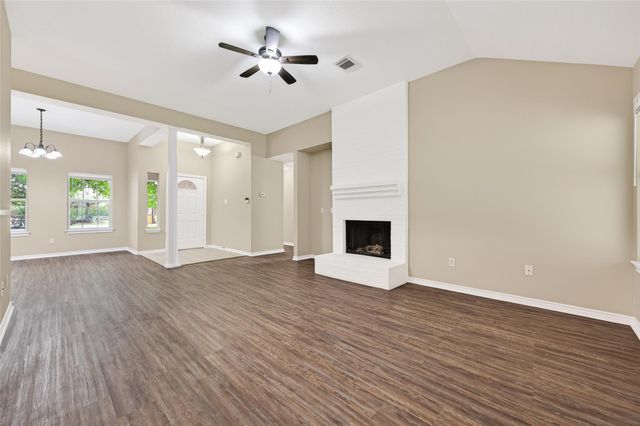 11655 Lakeview Manor Drive, Willis, TX 77318