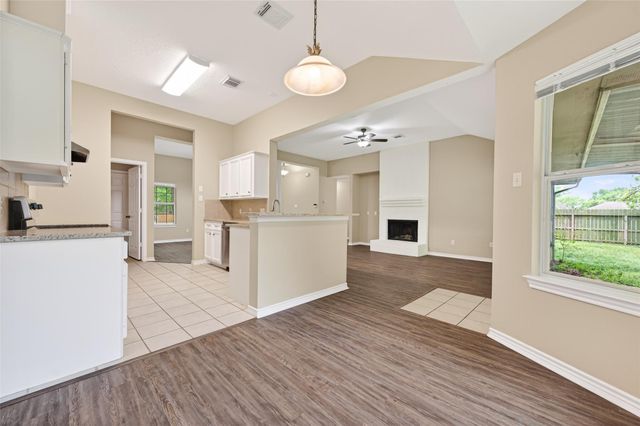 11655 Lakeview Manor Drive, Willis, TX 77318