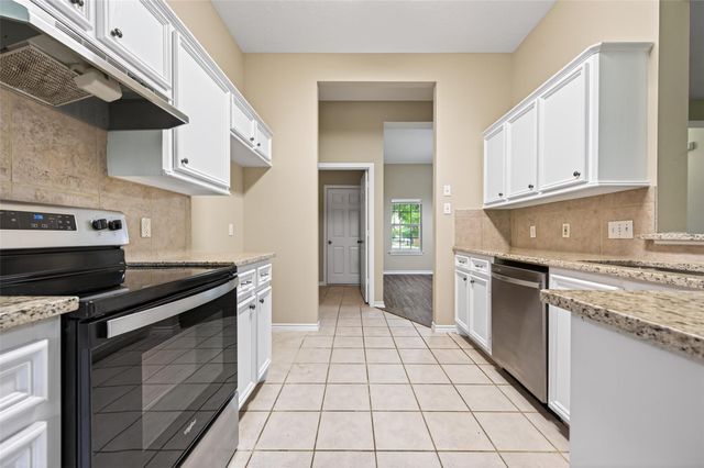 11655 Lakeview Manor Drive, Willis, TX 77318