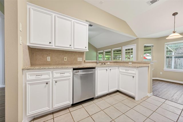 11655 Lakeview Manor Drive, Willis, TX 77318