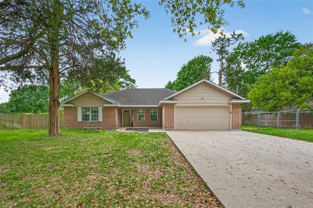 11655 Lakeview Manor Drive, Willis, TX 77318