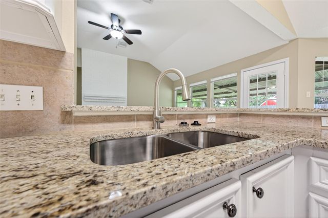 11655 Lakeview Manor Drive, Willis, TX 77318