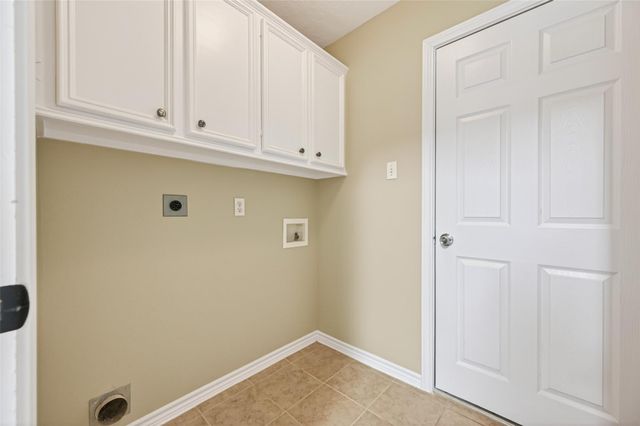 11655 Lakeview Manor Drive, Willis, TX 77318