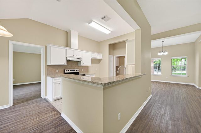 11655 Lakeview Manor Drive, Willis, TX 77318