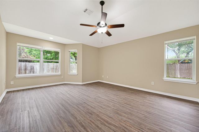 11655 Lakeview Manor Drive, Willis, TX 77318