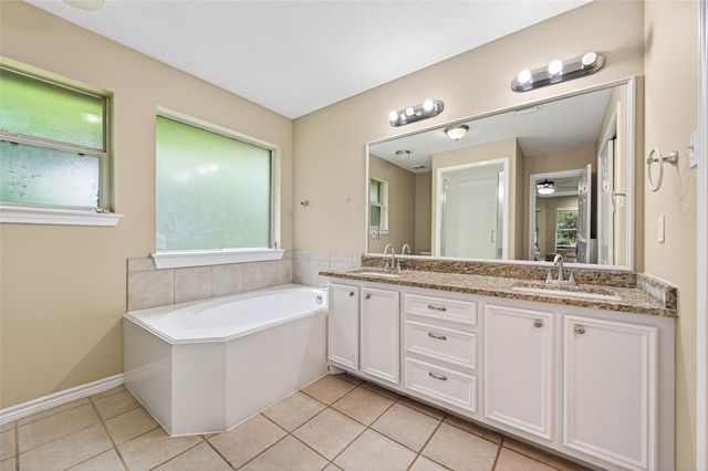 11655 Lakeview Manor Drive, Willis, TX 77318