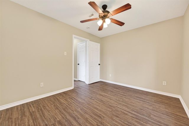 11655 Lakeview Manor Drive, Willis, TX 77318