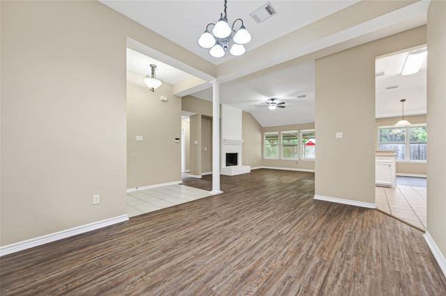 11655 Lakeview Manor Drive, Willis, TX 77318