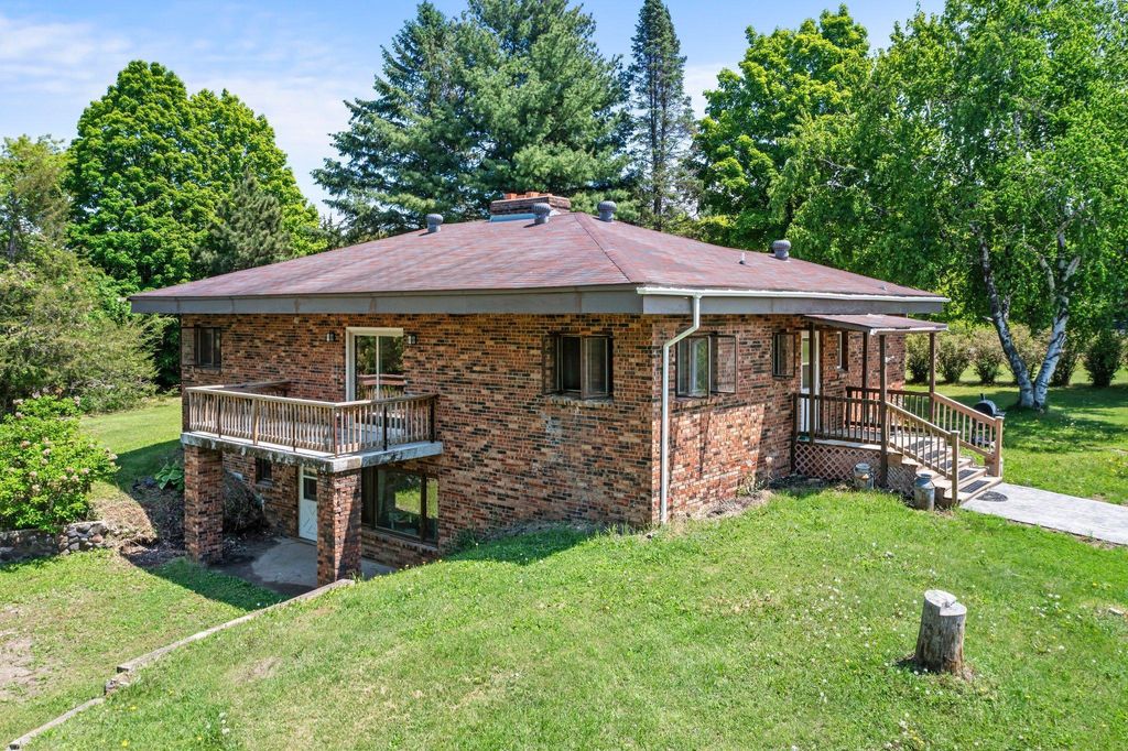 29020 Saint Croix Trail, Franconia Twp, MN 55074