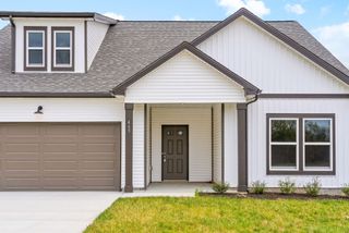 472 Herman Dr, Clarksville, TN 37042