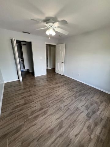 1589 SE Pomeroy Street, Stuart, FL 34997