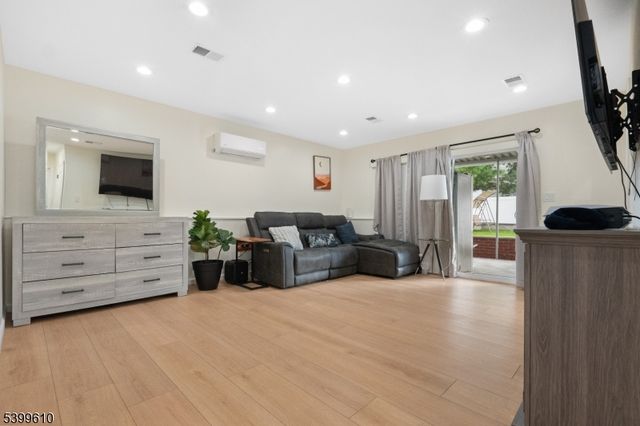 1576 Julian Ter, Union Twp., NJ 07083