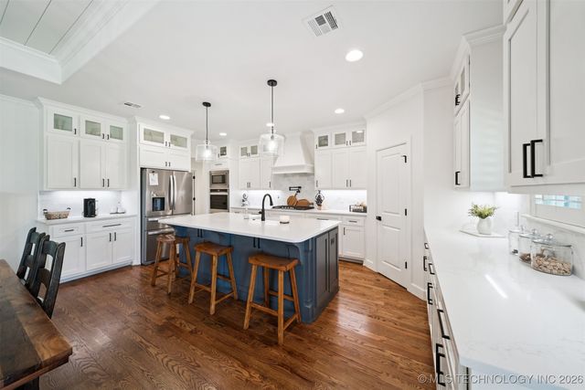 8604 E 107th Street North, Owasso, OK 74055