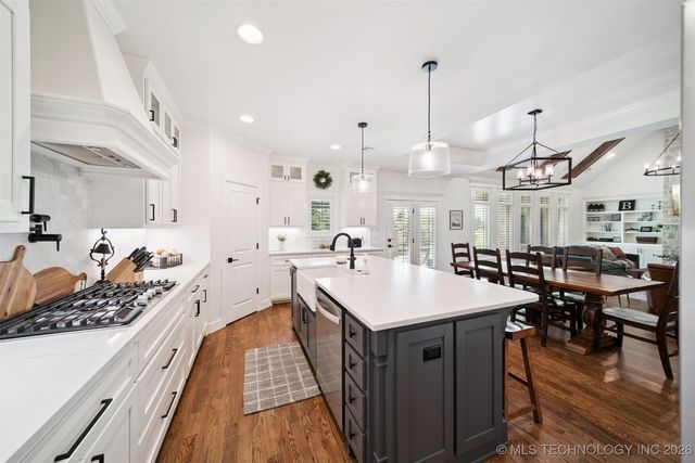 8604 E 107th Street North, Owasso, OK 74055