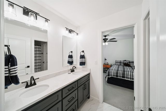 8604 E 107th Street North, Owasso, OK 74055