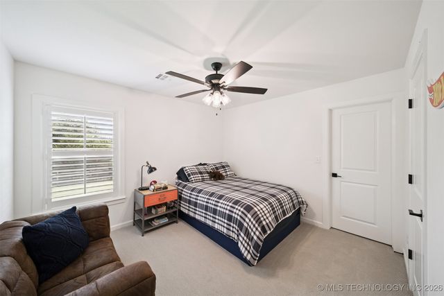 8604 E 107th Street North, Owasso, OK 74055