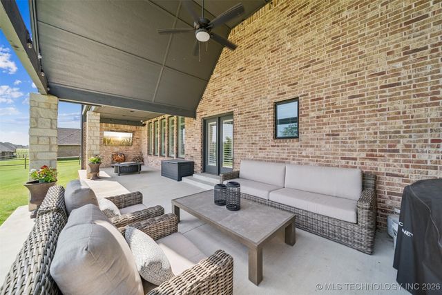 8604 E 107th Street North, Owasso, OK 74055