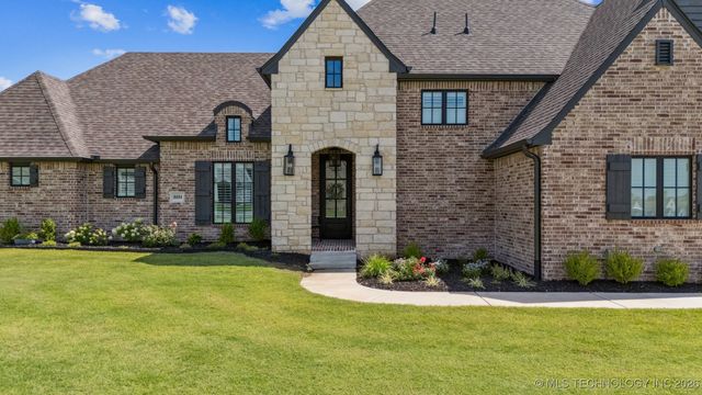 8604 E 107th Street North, Owasso, OK 74055