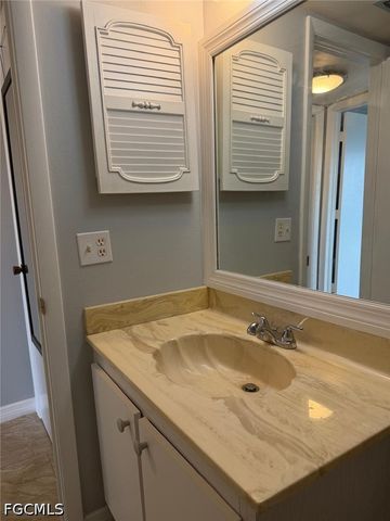 5467 Rattlesnake Hamm RD C-308, Naples, FL 34113