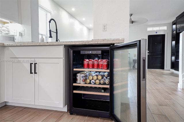 572 NE 6th Pl, Homestead, FL 33034