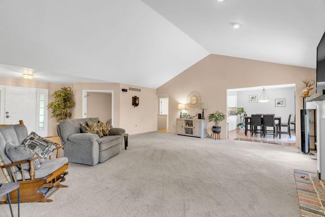 1198 Ridgeview Circle, Lake Orion, MI 48362
