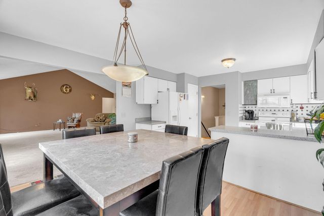 1198 Ridgeview Circle, Lake Orion, MI 48362