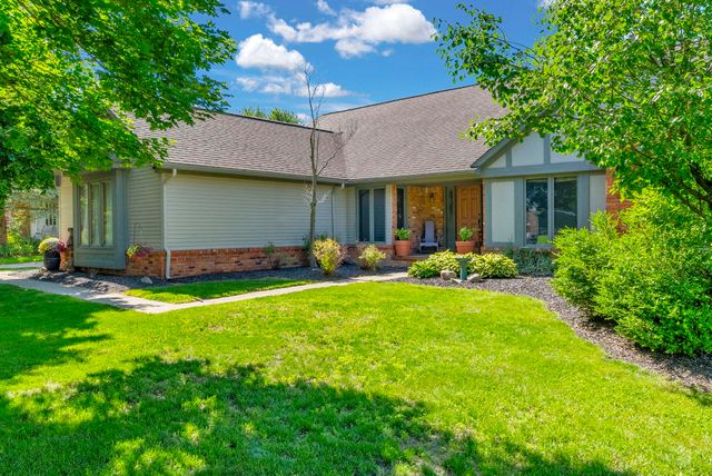 1198 Ridgeview Circle, Lake Orion, MI 48362