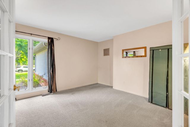 1198 Ridgeview Circle, Lake Orion, MI 48362