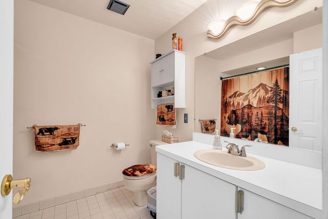 1198 Ridgeview Circle, Lake Orion, MI 48362