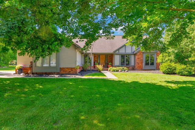 1198 Ridgeview Circle, Lake Orion, MI 48362