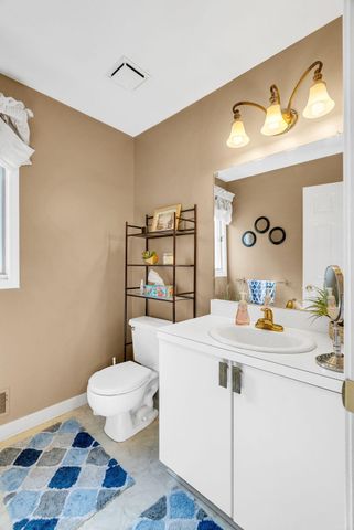 1198 Ridgeview Circle, Lake Orion, MI 48362