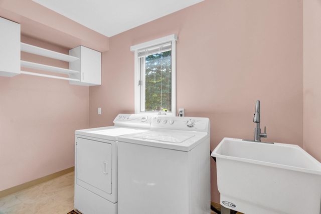 1198 Ridgeview Circle, Lake Orion, MI 48362