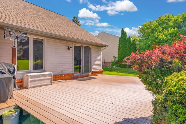 1198 Ridgeview Circle, Lake Orion, MI 48362