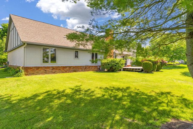 1198 Ridgeview Circle, Lake Orion, MI 48362