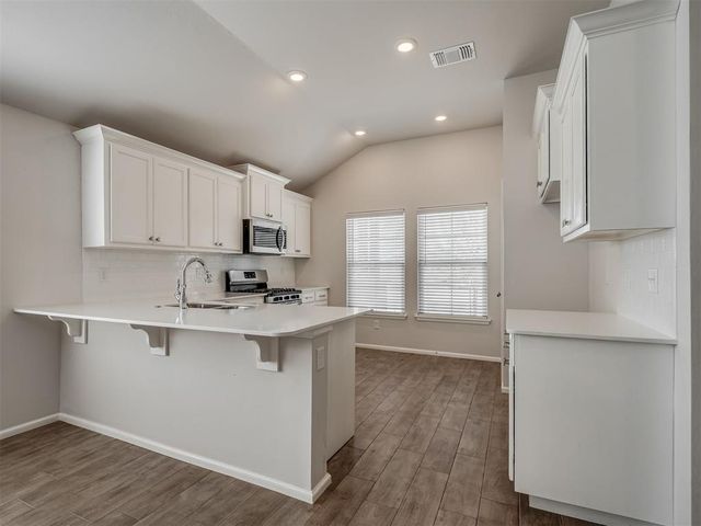 12825 NW 3rd Terrace, Yukon, OK 73099