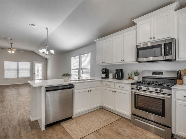 12825 NW 3rd Terrace, Yukon, OK 73099