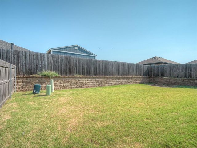 12825 NW 3rd Terrace, Yukon, OK 73099