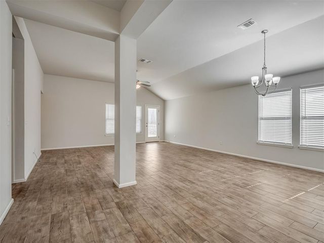 12825 NW 3rd Terrace, Yukon, OK 73099