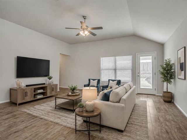12825 NW 3rd Terrace, Yukon, OK 73099