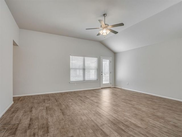 12825 NW 3rd Terrace, Yukon, OK 73099