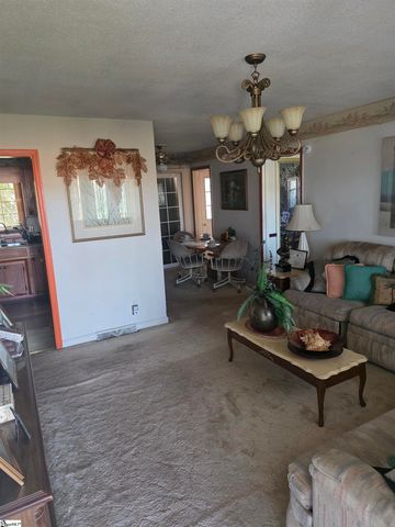 70 Snowmill Road, Woodruff, SC 29388