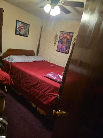 70 Snowmill Road, Woodruff, SC 29388