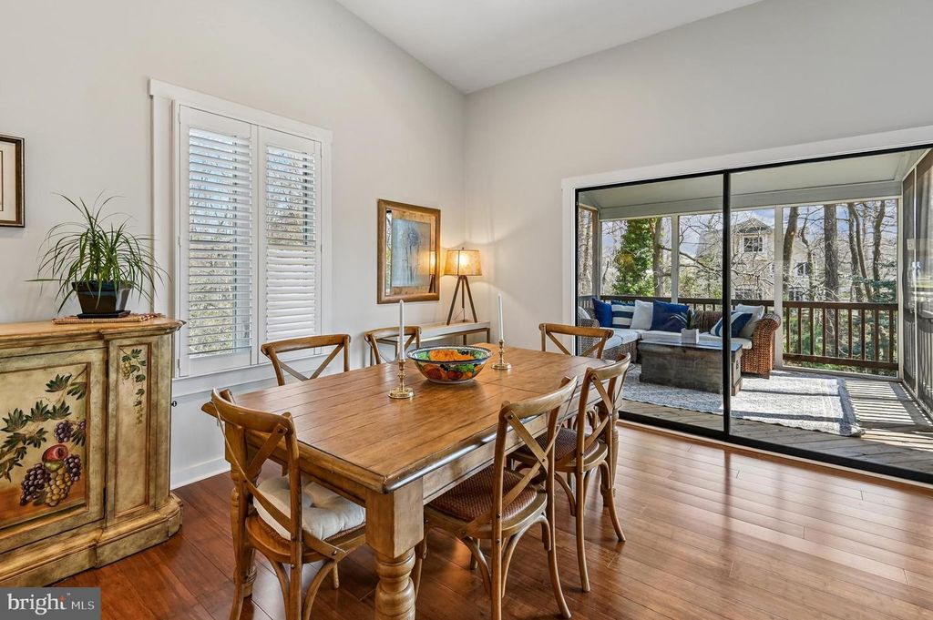 Image 13 of property listing at 2654 OGLETON RD, Annapolis, MD 21403