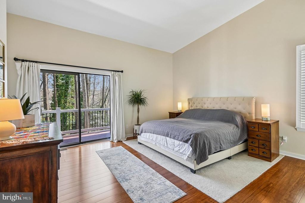 Image 18 of property listing at 2654 OGLETON RD, Annapolis, MD 21403