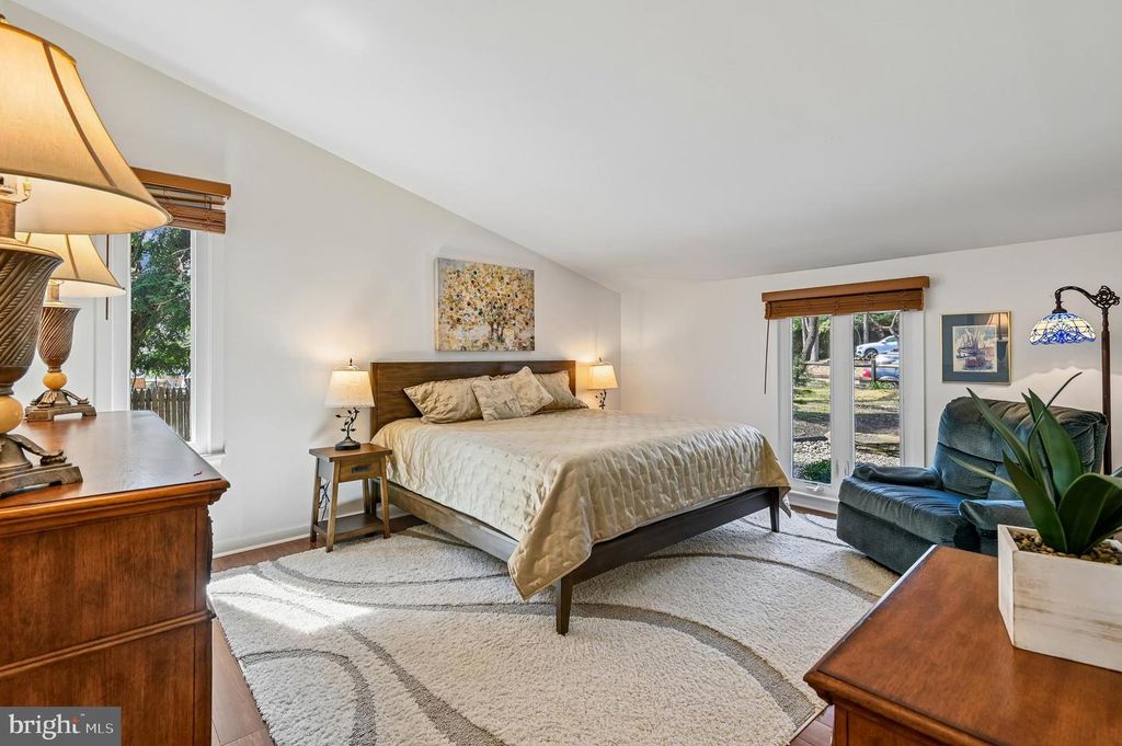 Image 21 of property listing at 2654 OGLETON RD, Annapolis, MD 21403